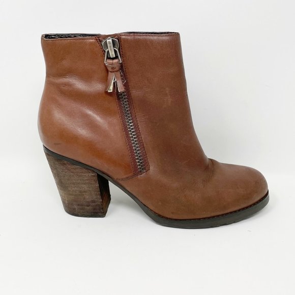 Marc Fisher Womens Brown Leather Side Zip Heel Bootie  Size 7.5 READ Description - Picture 2 of 9